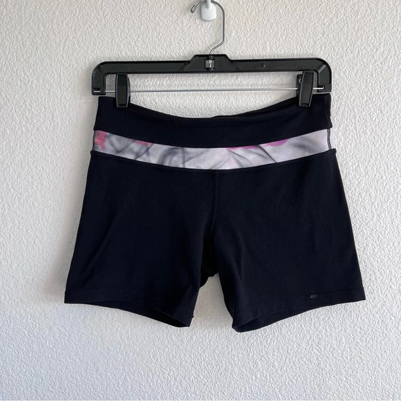 Lululemon Reverse Groove Short - Picture 1 of 12